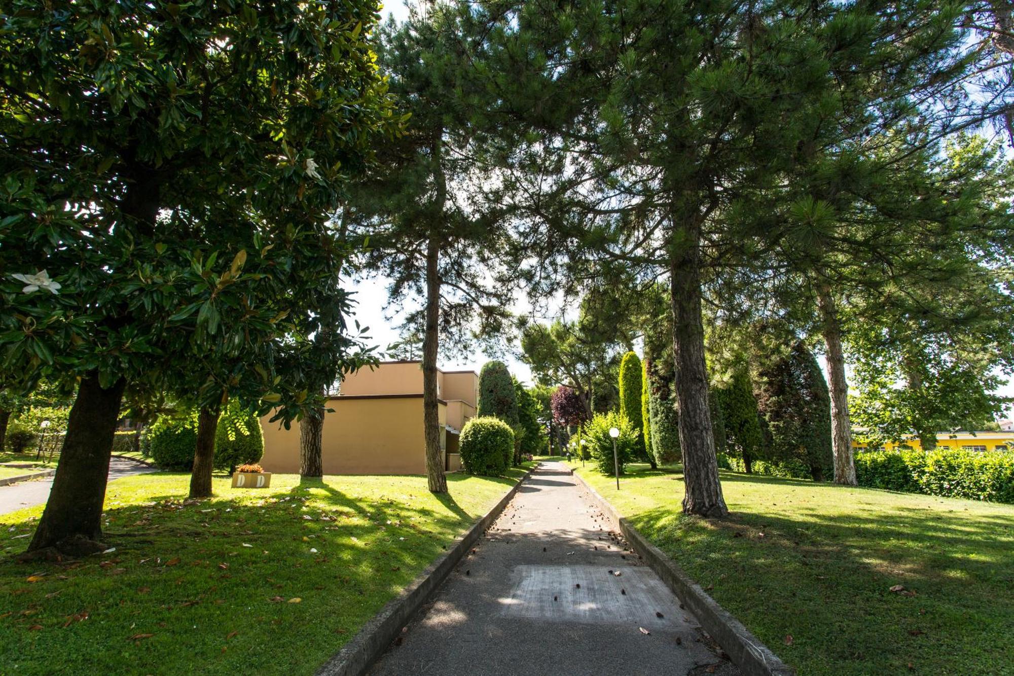 Appartamenti Massimiliano Пескьера-дель-Гарда Номер фото